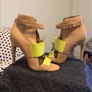 Rachel Roy high heel bootie nude/neon